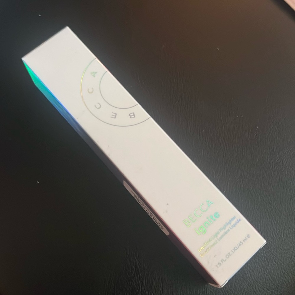 Becca Passion Liquid Highlighter